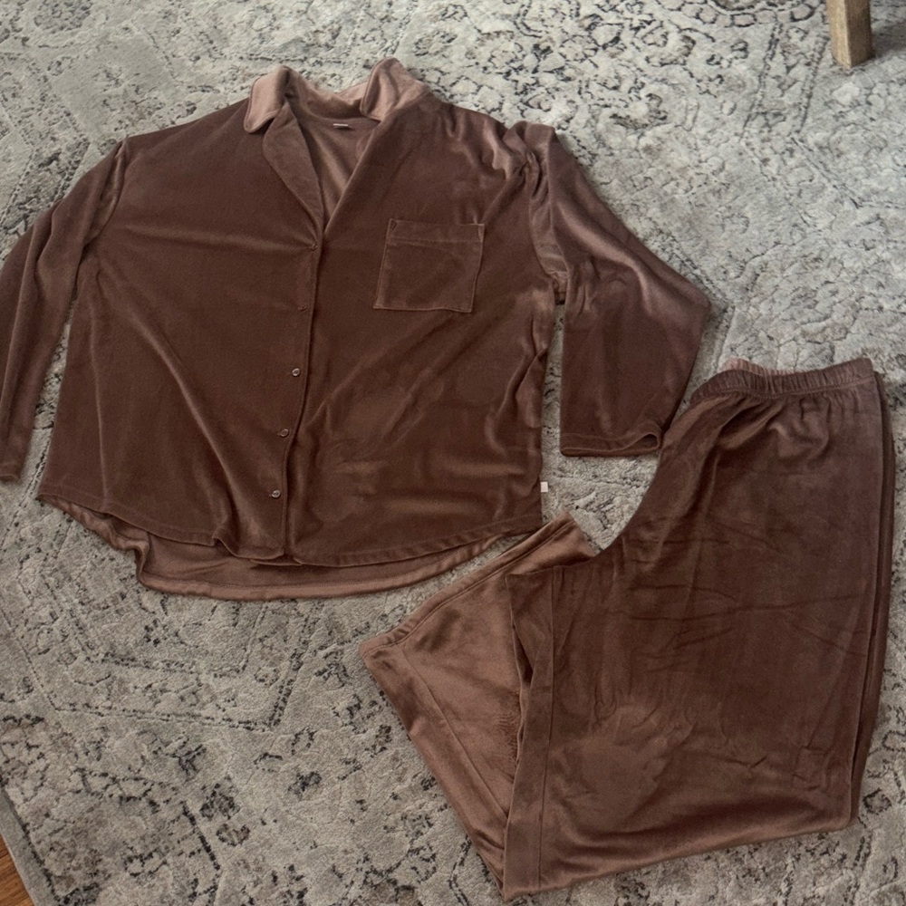 Old Navy - Brown Velvet Lounge Set